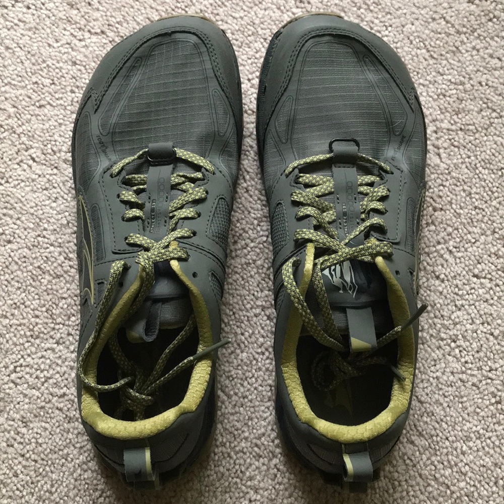 Altra Lone Peak 4.5 Trail running shoe men’s 9.5, women’s 11
